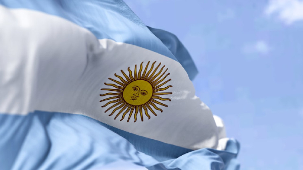 US Ambassador to Argentina Hails Bitcoin Miner's 'Genius' Flared Gas Power Generation Plans