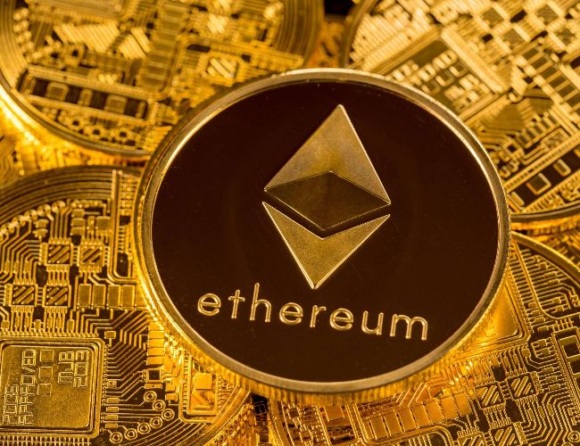 Ethereum to $20,000: Analyst Sees Spot Ethereum ETFs Fueling Bull Run